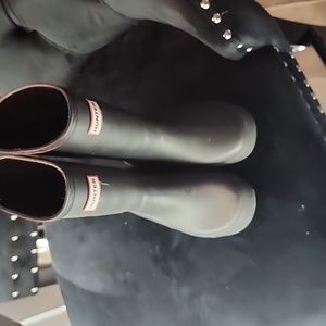 Raining boots very good condition size 10 HUNTER BOOTS